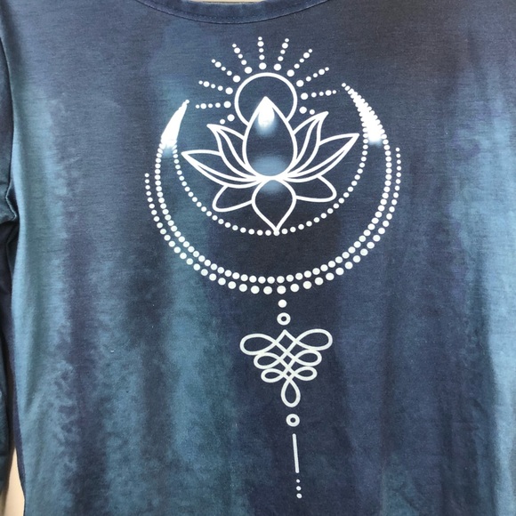 Cute Long Sleeve Top with Fun Design - Picture 2 of 4